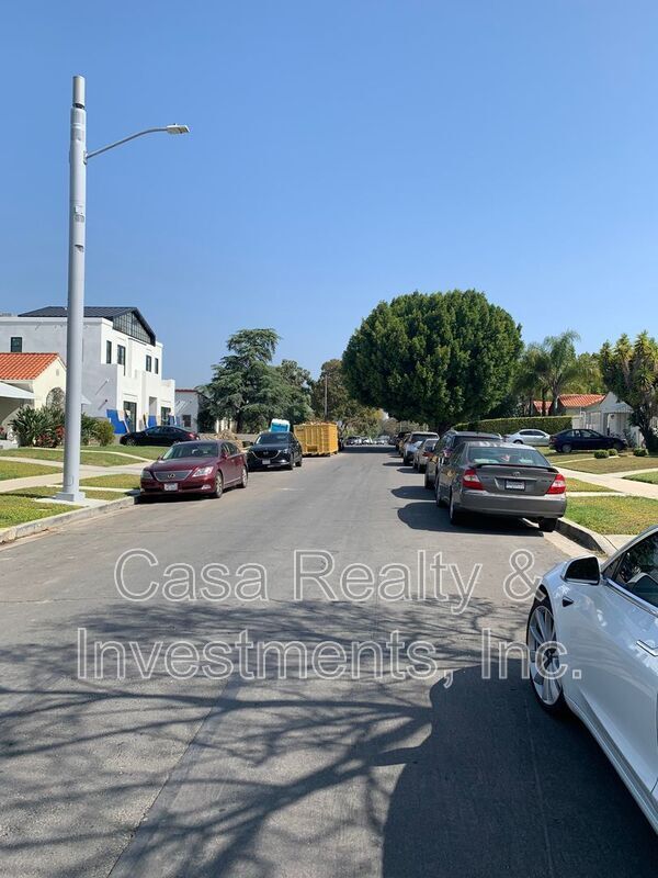 Building Photo - 444 N Alta Vista Blvd