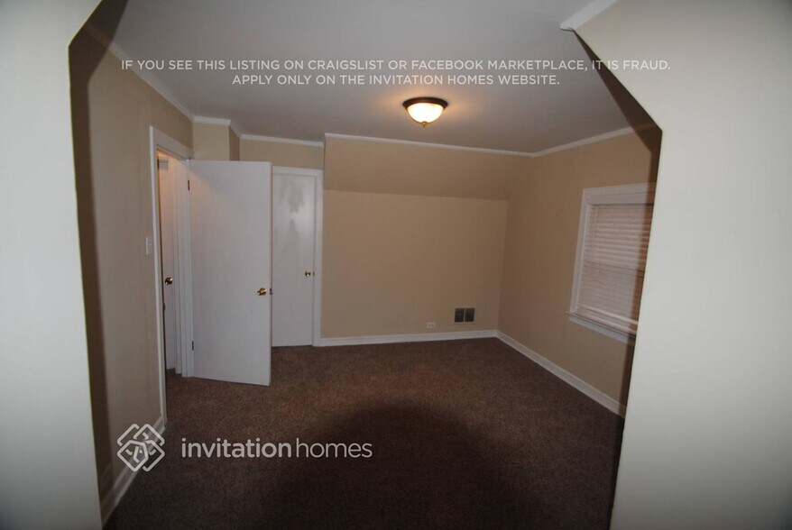 Building Photo - 9326 S 54th Ct