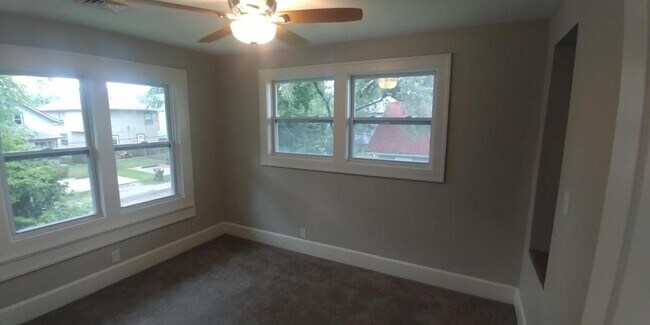 Building Photo - 2917 Ruckle St