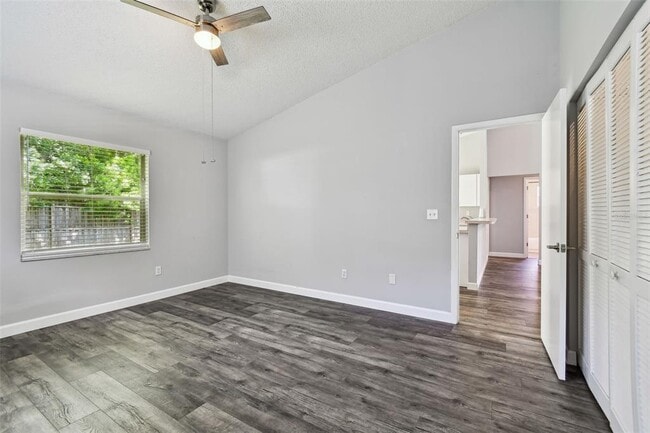Building Photo - 331 Feather Tree Dr