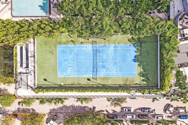 Building Photo - 121 NE 34th St