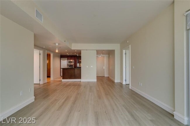 Building Photo - Luxury High-Rise Living at SKY | 29th Floo...