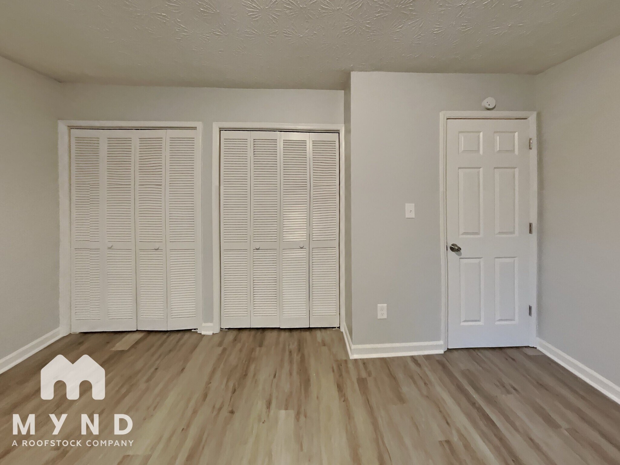 Building Photo - 9274 River Chase Way