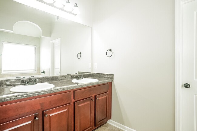 Building Photo - Beautiful 4 Bedroom Home in Augusta, GA