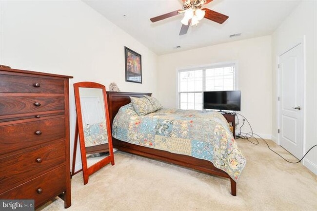 Building Photo - 402 N Thomas St