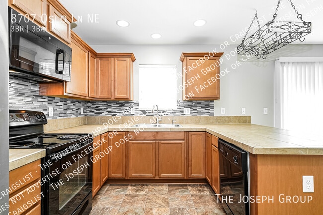 Building Photo - 8707 Oslo Ln NE
