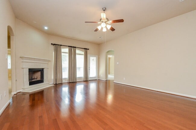 Building Photo - 6022 Preserve Ln