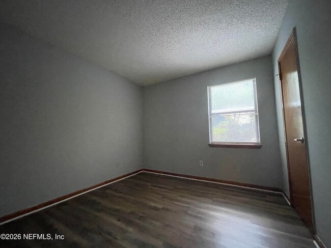 Building Photo - 13326 Currituck Dr N