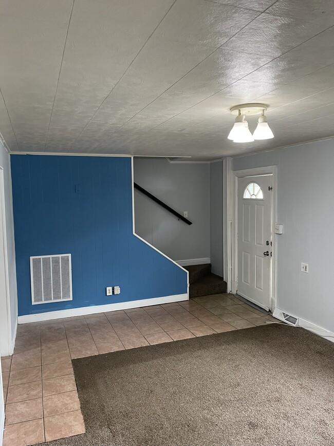 Building Photo - 5211 Shady Ln