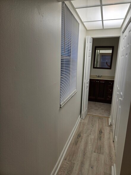 Building Photo - 8917 NW 28th Dr