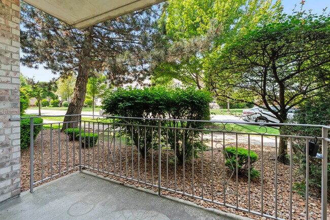 Building Photo - 9431 S 79th Ave