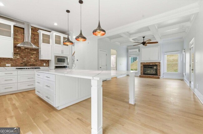 Building Photo - 850 Ormewood Ave SE