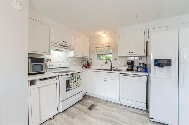 Building Photo - 24631 S Seas Blvd