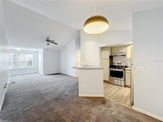 Building Photo - 4540 Commander Dr