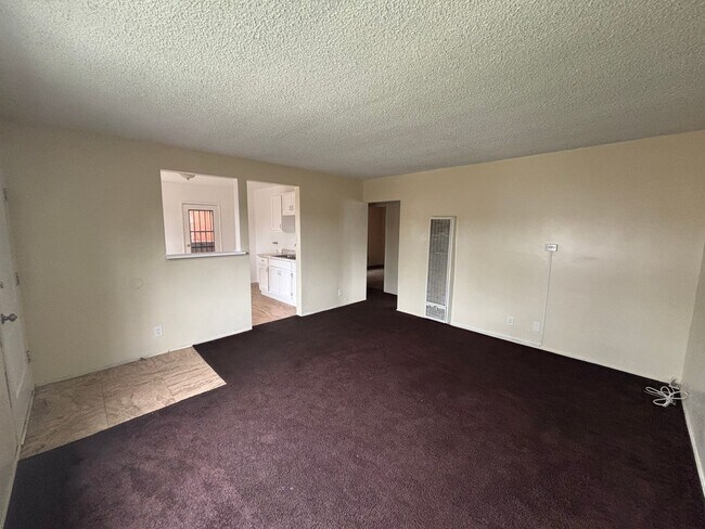 Building Photo - 229 E 89th St