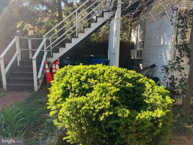 Building Photo - 185 Prince George St