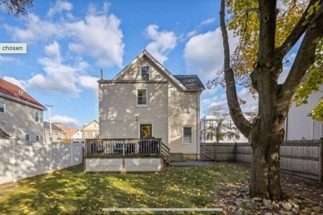 Building Photo - 14 Everett St