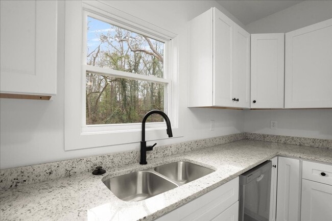 Building Photo - Brand New Construction in Near Downtown Athens