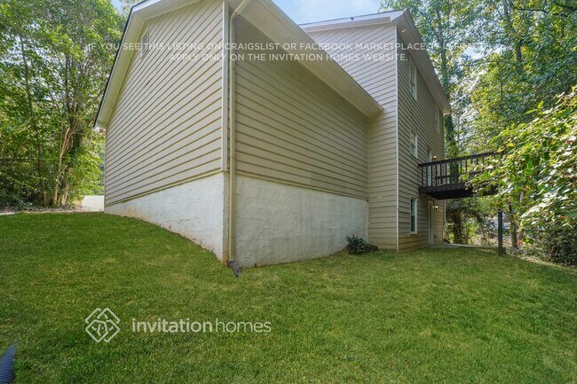 Building Photo - 452 Tower Pl