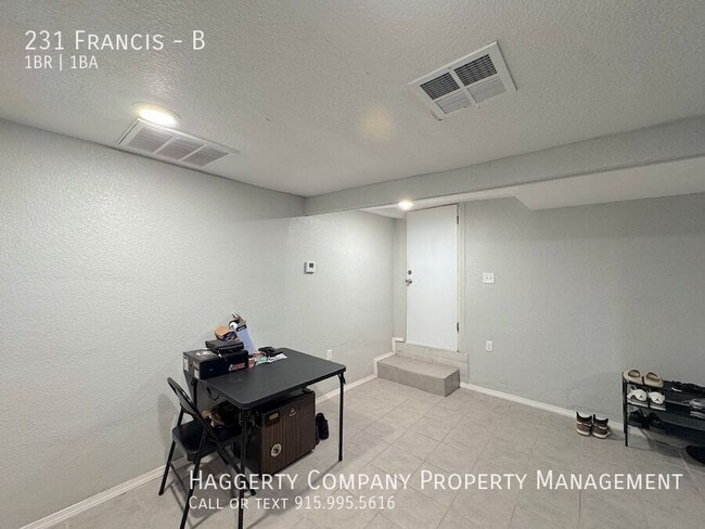 Building Photo - 231 Francis-B