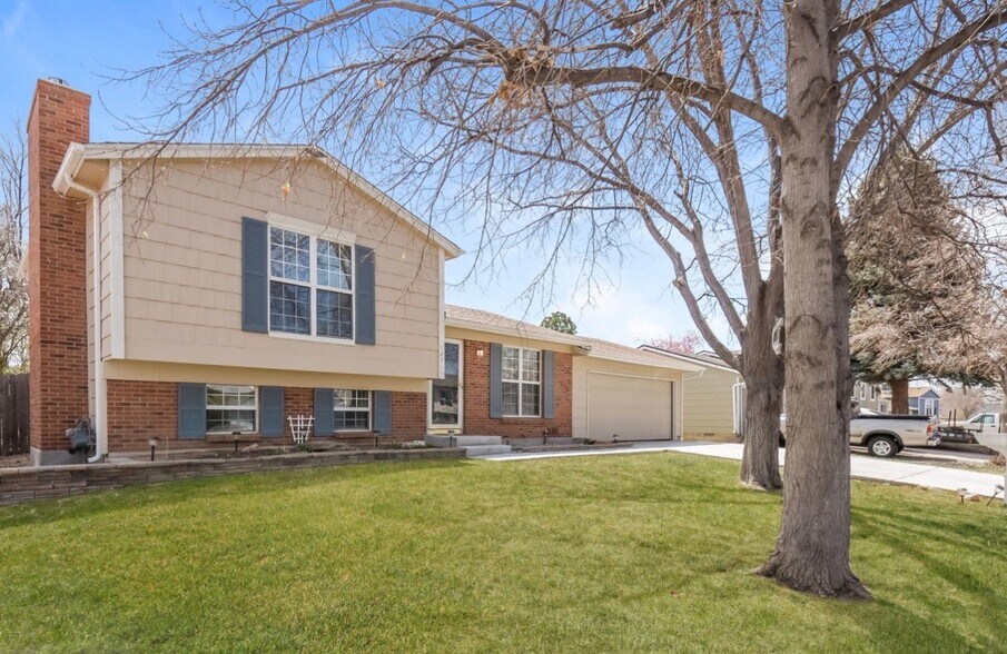 Building Photo - 1296 S Lewiston Way