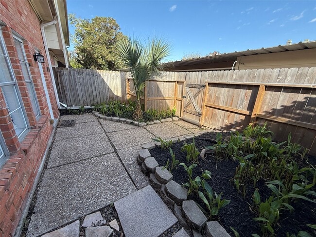 Building Photo - 14309 Misty Meadow Ln