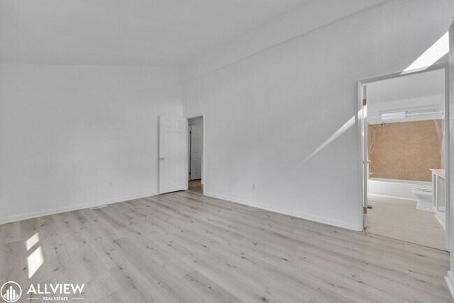 Building Photo - Charming 3-Bedroom Home in Rancho Bernardo...