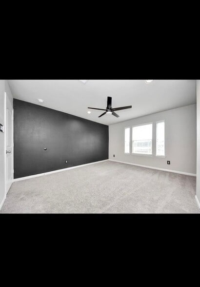 Building Photo - 16735 Rockwall St