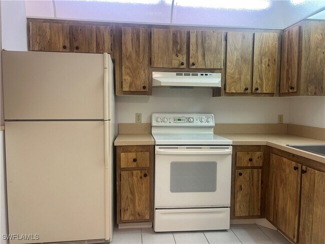 Building Photo - 4306 27th Ct SW