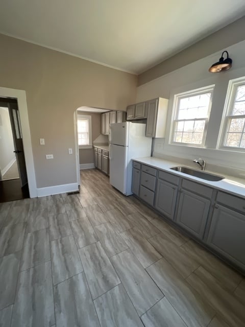 Building Photo - 603 Poplar Ave