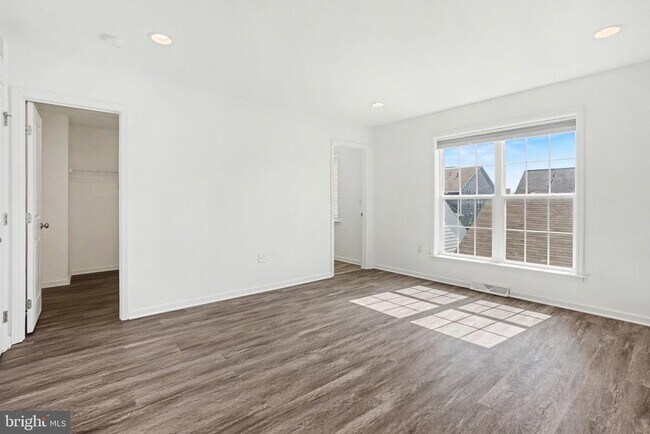 Building Photo - 205 Hoke Farm Way