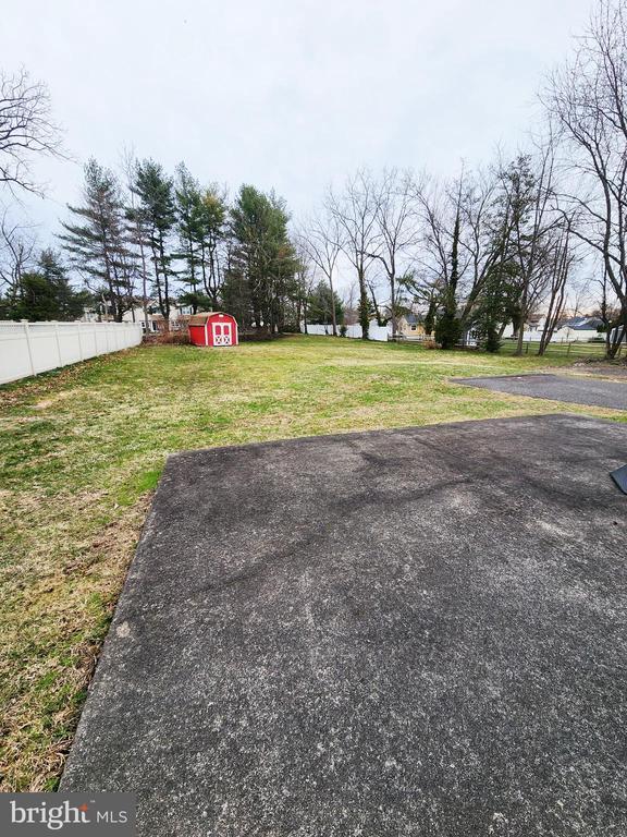 Building Photo - 80 E Main St