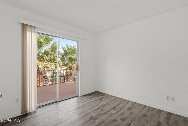 Building Photo - 636 Paseo Hermoso Dr