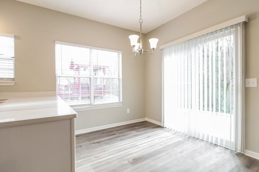 Building Photo - 2212 Oak Barrel Ln