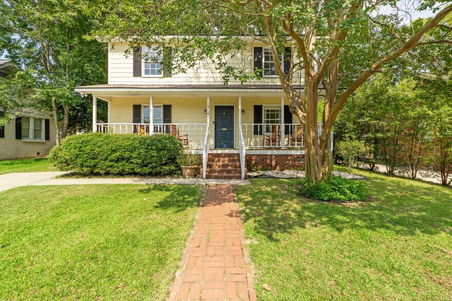 Building Photo - 1516 Maple St