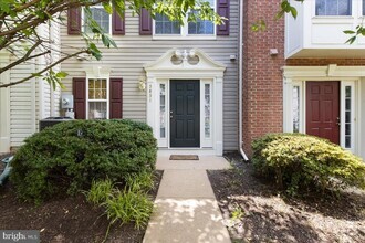 Building Photo - 5831 Pearson Ln