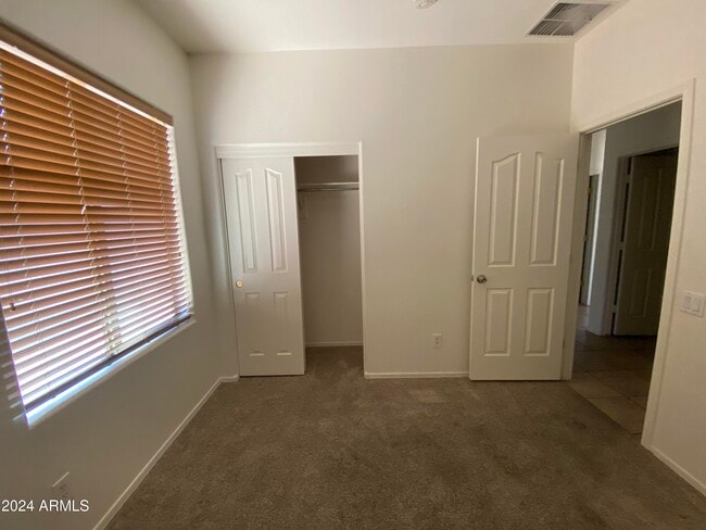 Building Photo - 11634 W Western Ave