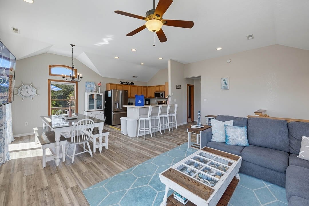 Building Photo - 750 Sea Horse Ct