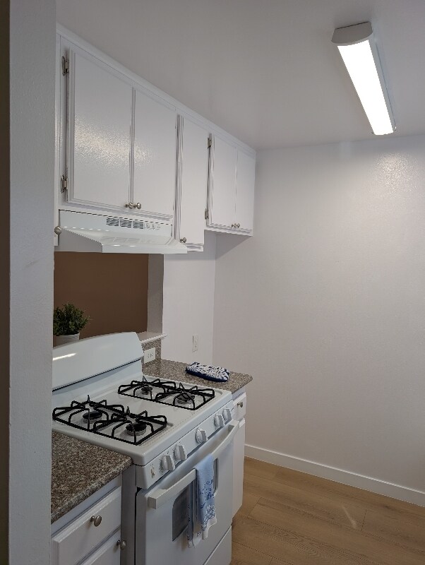 Building Photo - 14249 Friar St