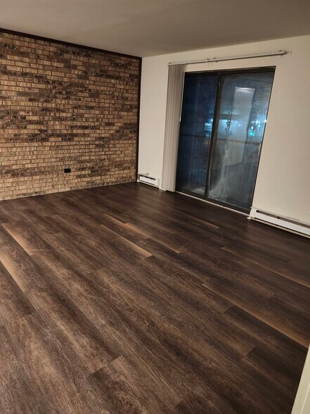 Building Photo - 5208 Belclare Rd