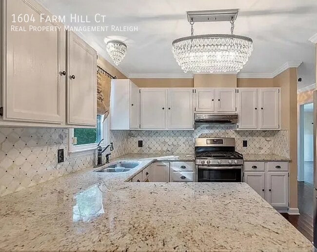 Building Photo - 1604 Farm Hill Ct