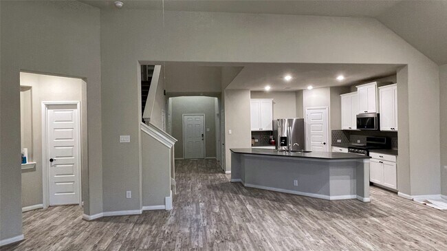 Building Photo - 5802 Golden Peak Ln
