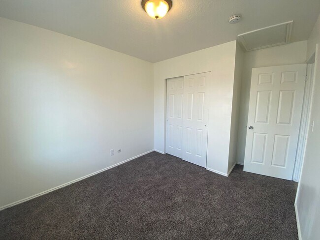 Building Photo - 626 N 1260 W