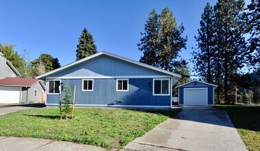 Building Photo - New Remodel 2 bed 1 bath
