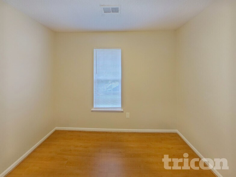 Building Photo - 1040 Counselors Dr