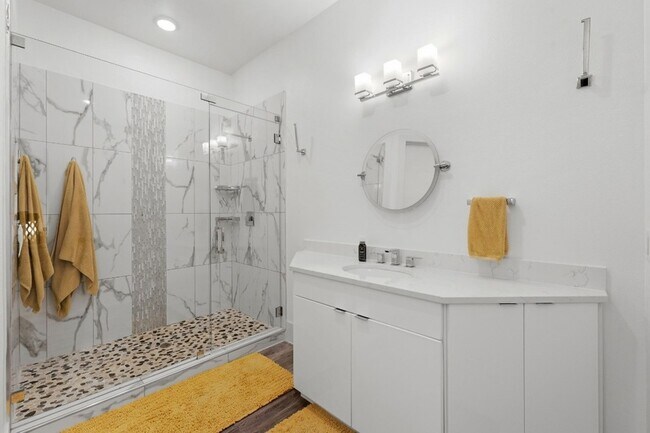 Building Photo - 15260 TX-105