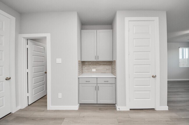 Building Photo - 4111 Good Vineyard Ln