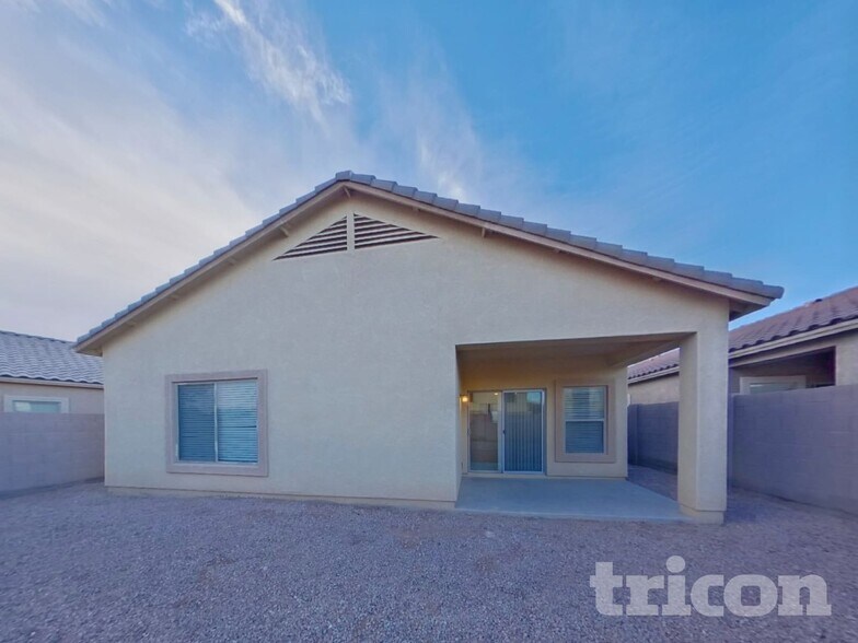 Building Photo - 42756 W Elizabeth Ave