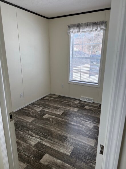 Building Photo - 55 Alflo Cir