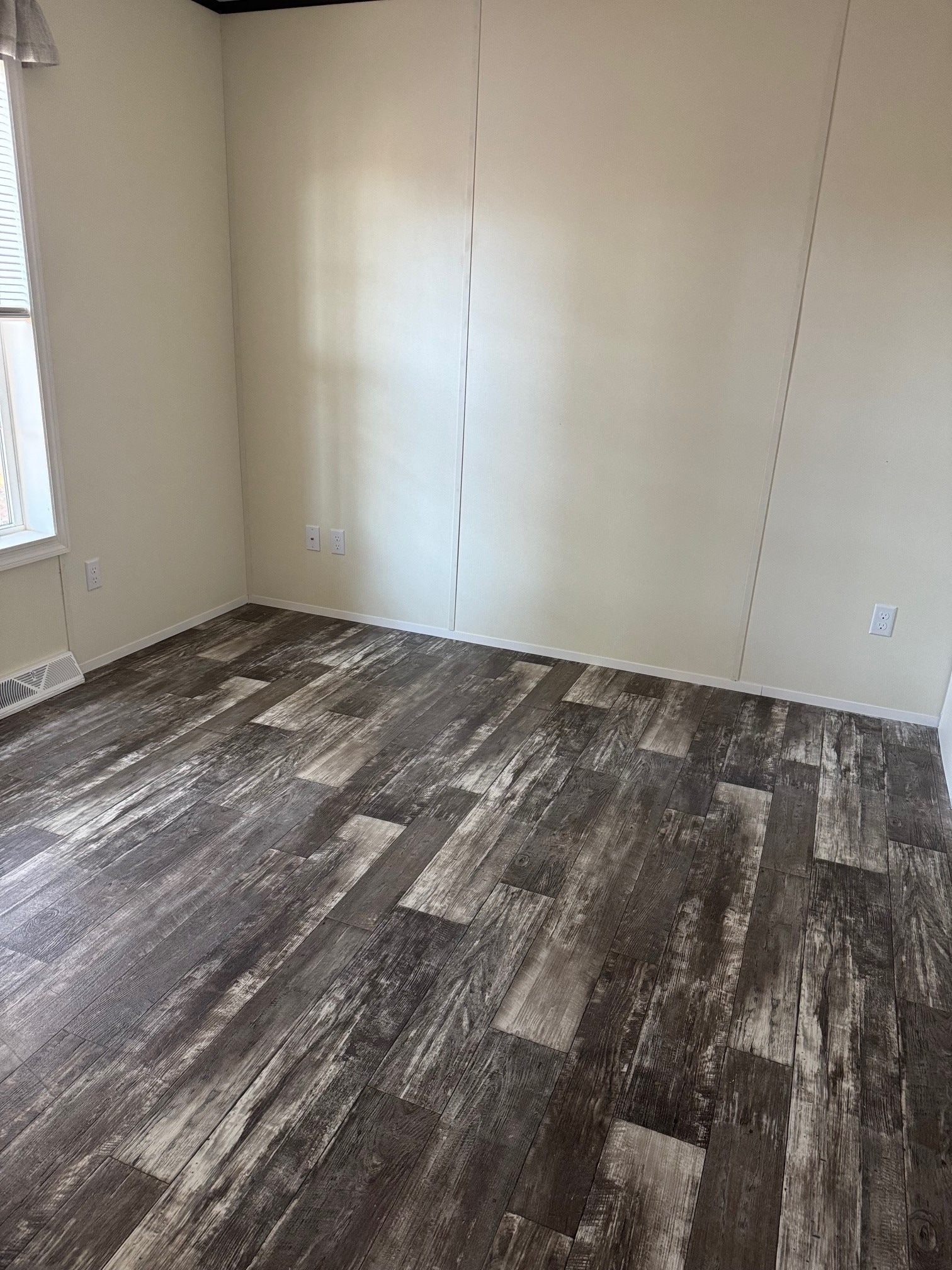 Building Photo - 8 Saratoga Dr